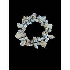 SOLD Seashell polished vintage bracelet trendy preppy style cream colored stones